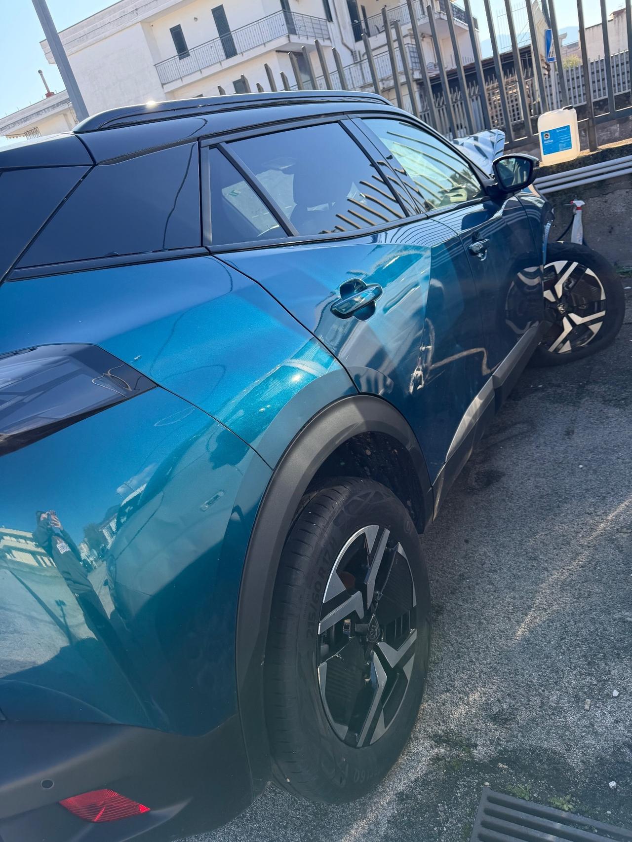 Peugeot 2008 Hybrid 145 e-DCS6 GT