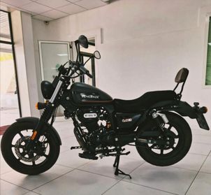 Um Renegade Commando 125