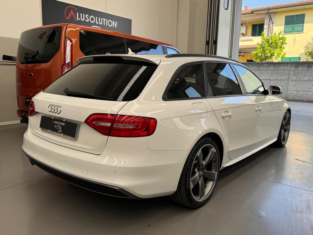 Audi A4 Avant 2.0 TDI 150 CV S-LINE TOTALE