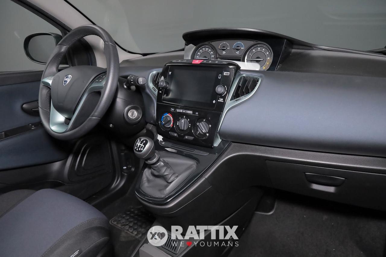 Lancia Ypsilon 1.0 Firefly Hybrid 70CV Platino