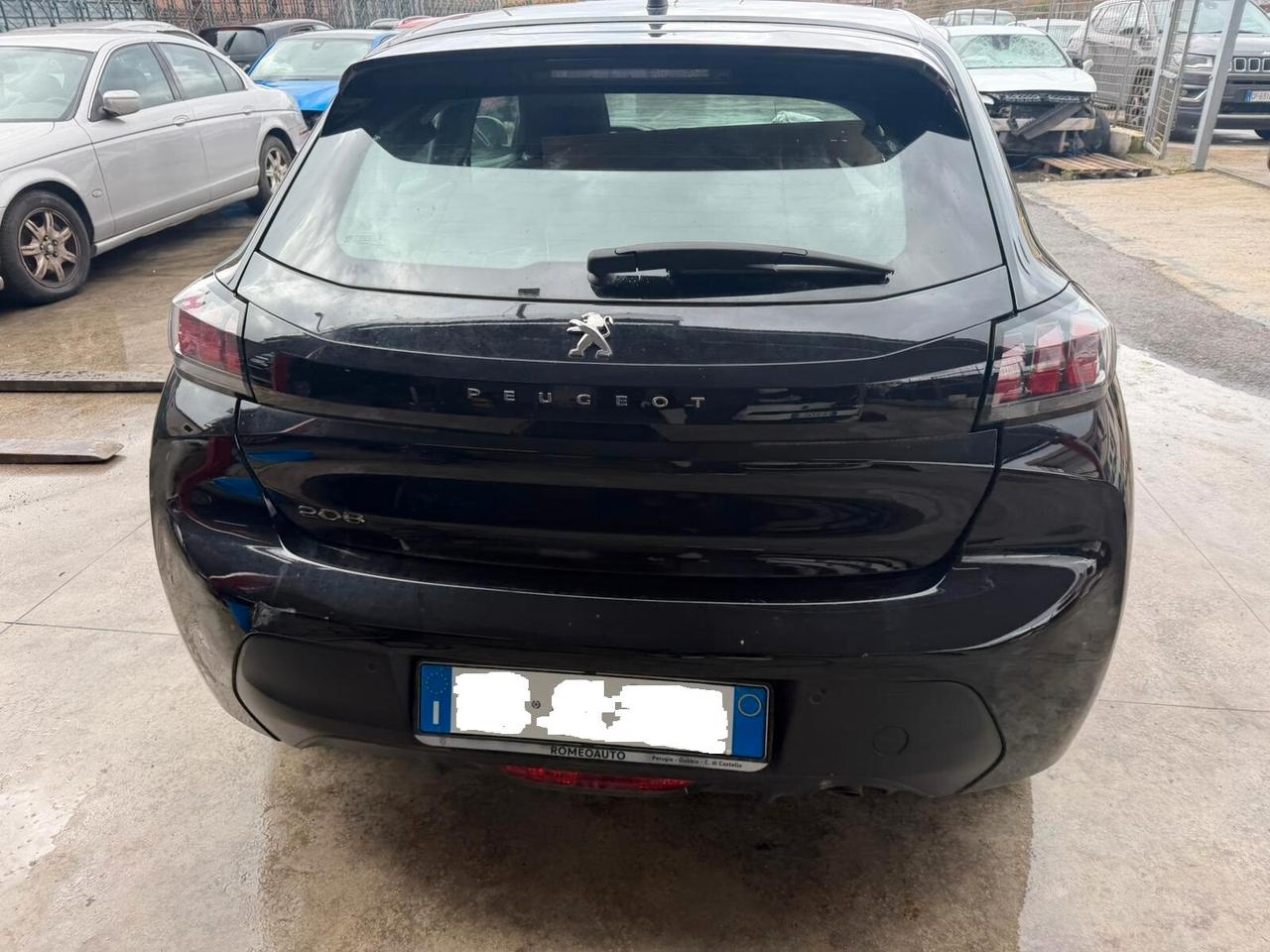 Peugeot 208 1,2 incidentato - 2023