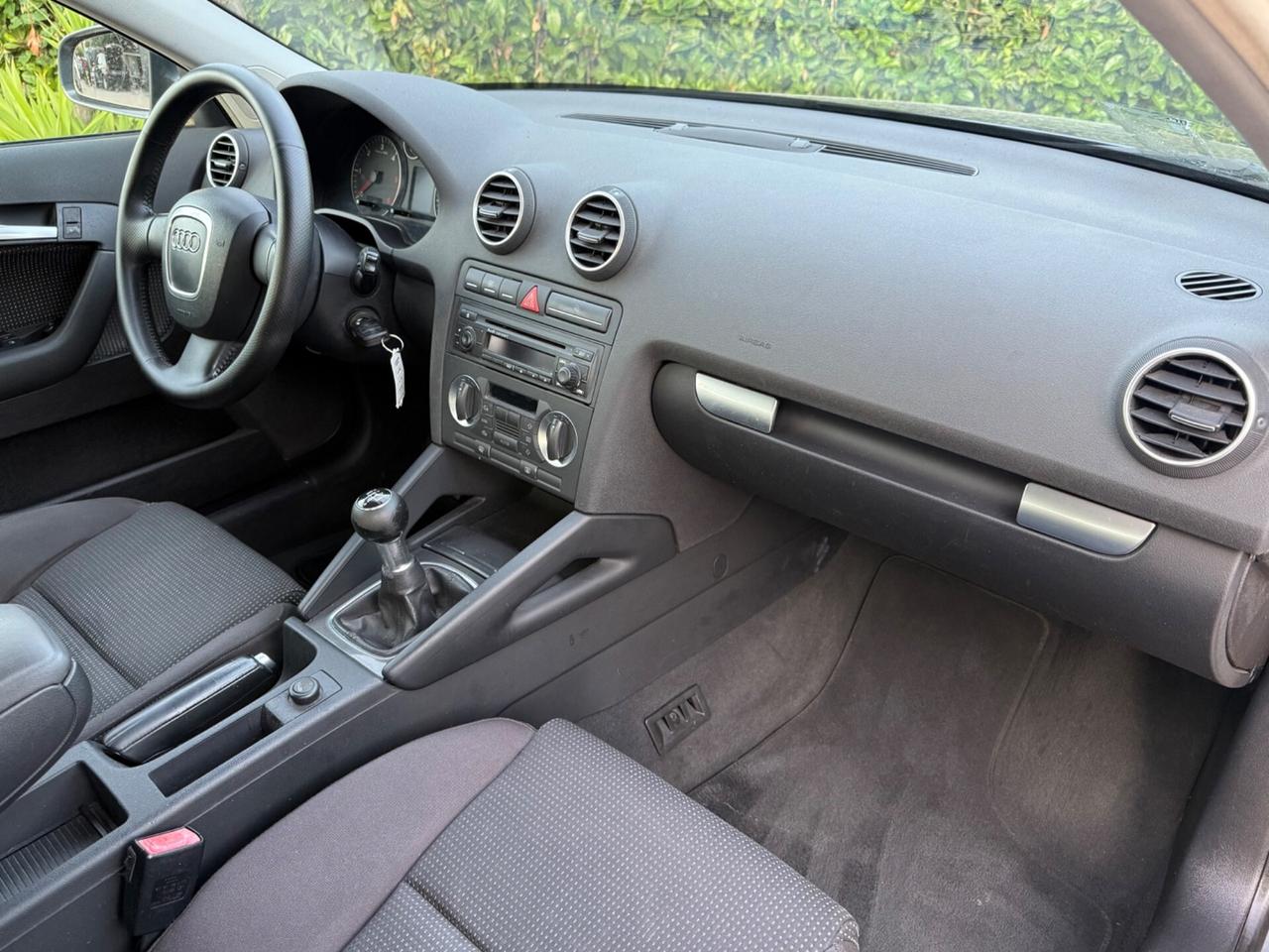 Audi A3 SPB 1.9 TDI 105CV Neopatentati