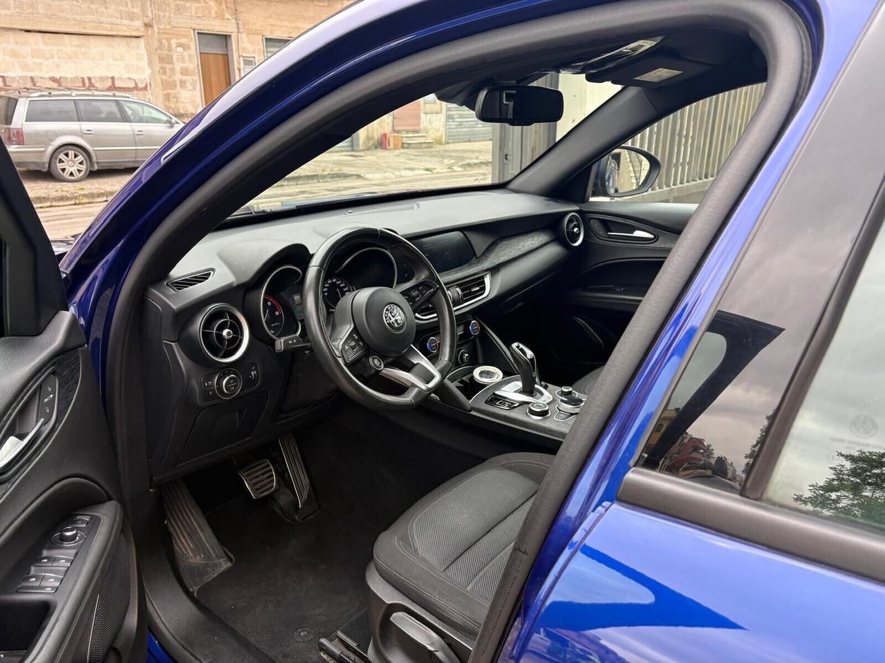 Alfa Romeo Stelvio 2.2 Turbodiesel 160 CV AT8 RWD Business