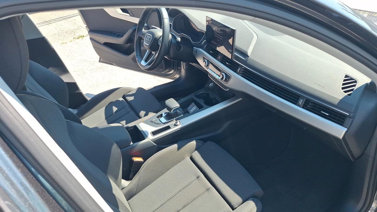 Audi A4 Avant 40 TDI S tronic line edition