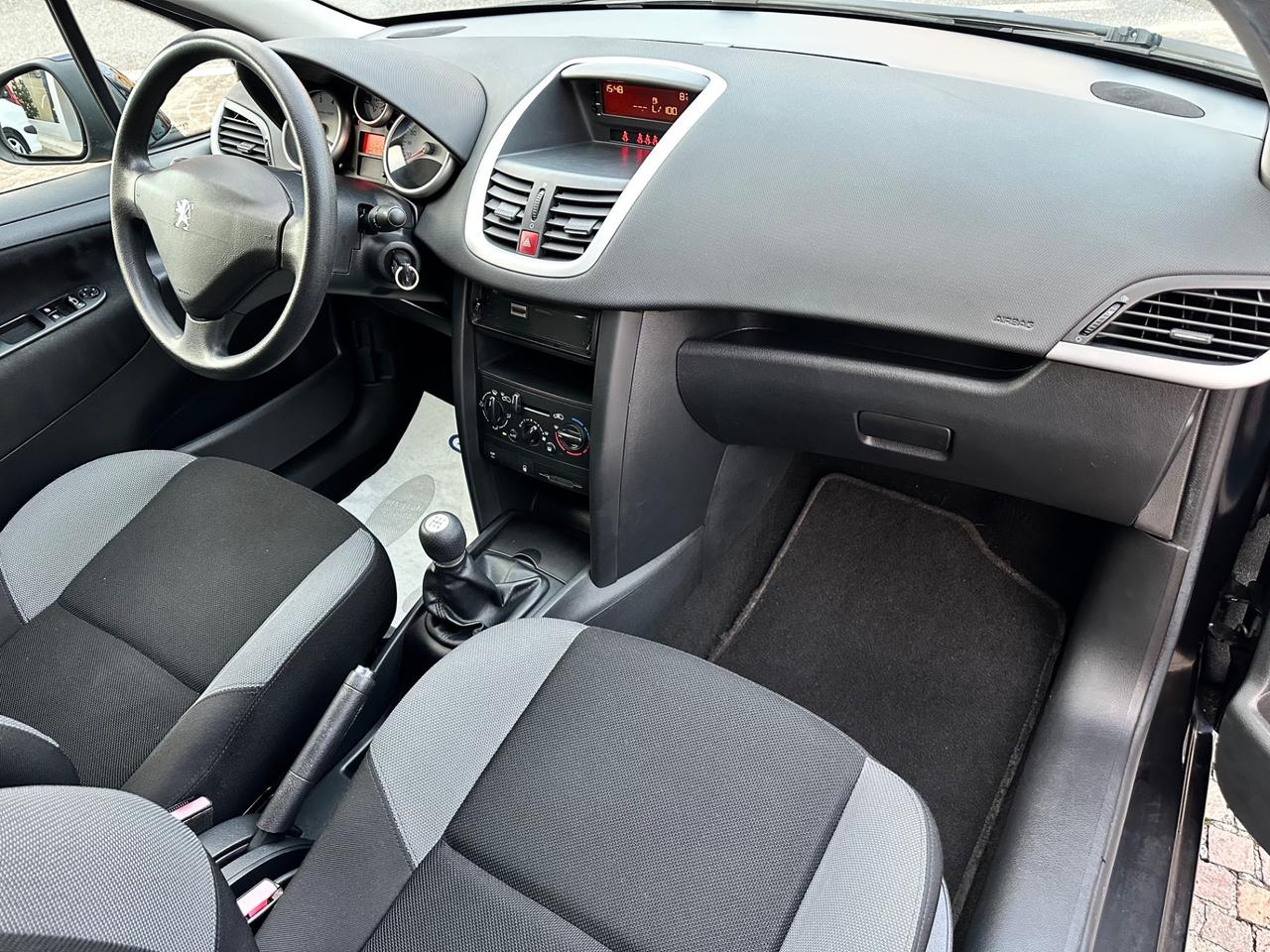 Peugeot 207 1.4Bz 8V 75CV 5p. X Line -Neopatentati