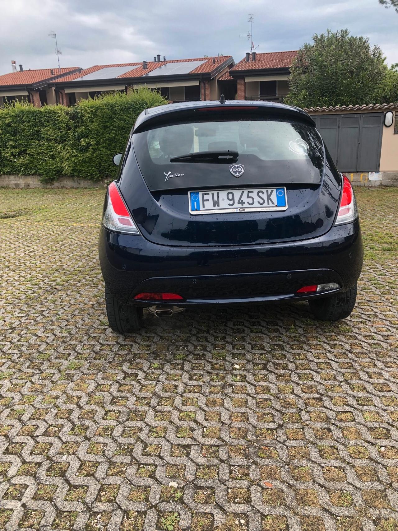 Lancia Ypsilon 1.2 69 CV 5 porte Elefantino Blu