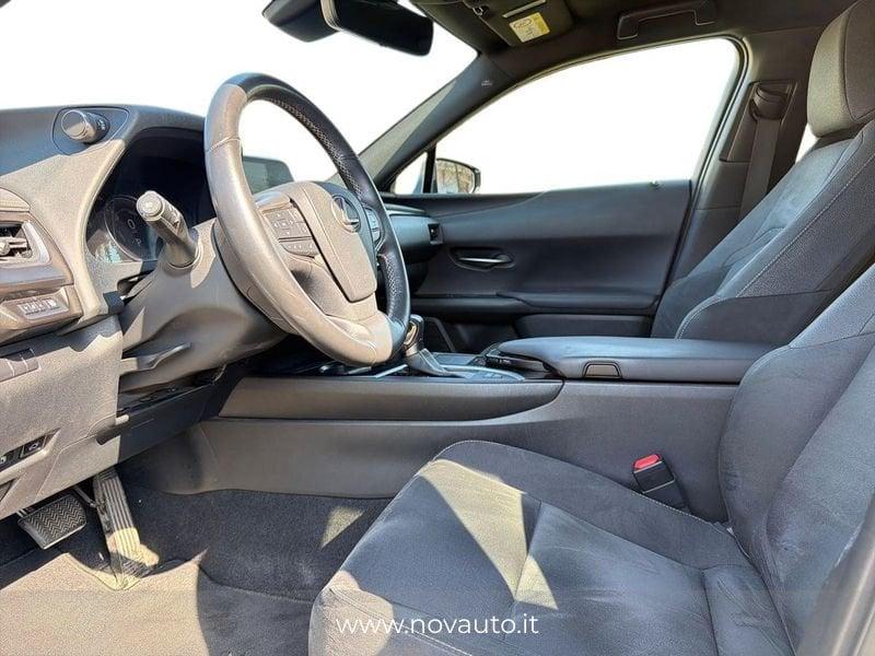 Lexus UX Hybrid Premium 2WD