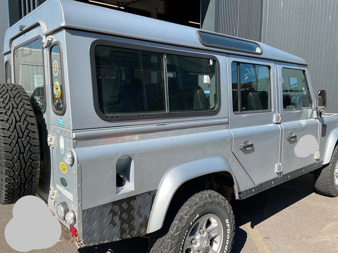 Land Rover Defender 110 2.4 TD4 Station Wagon N1