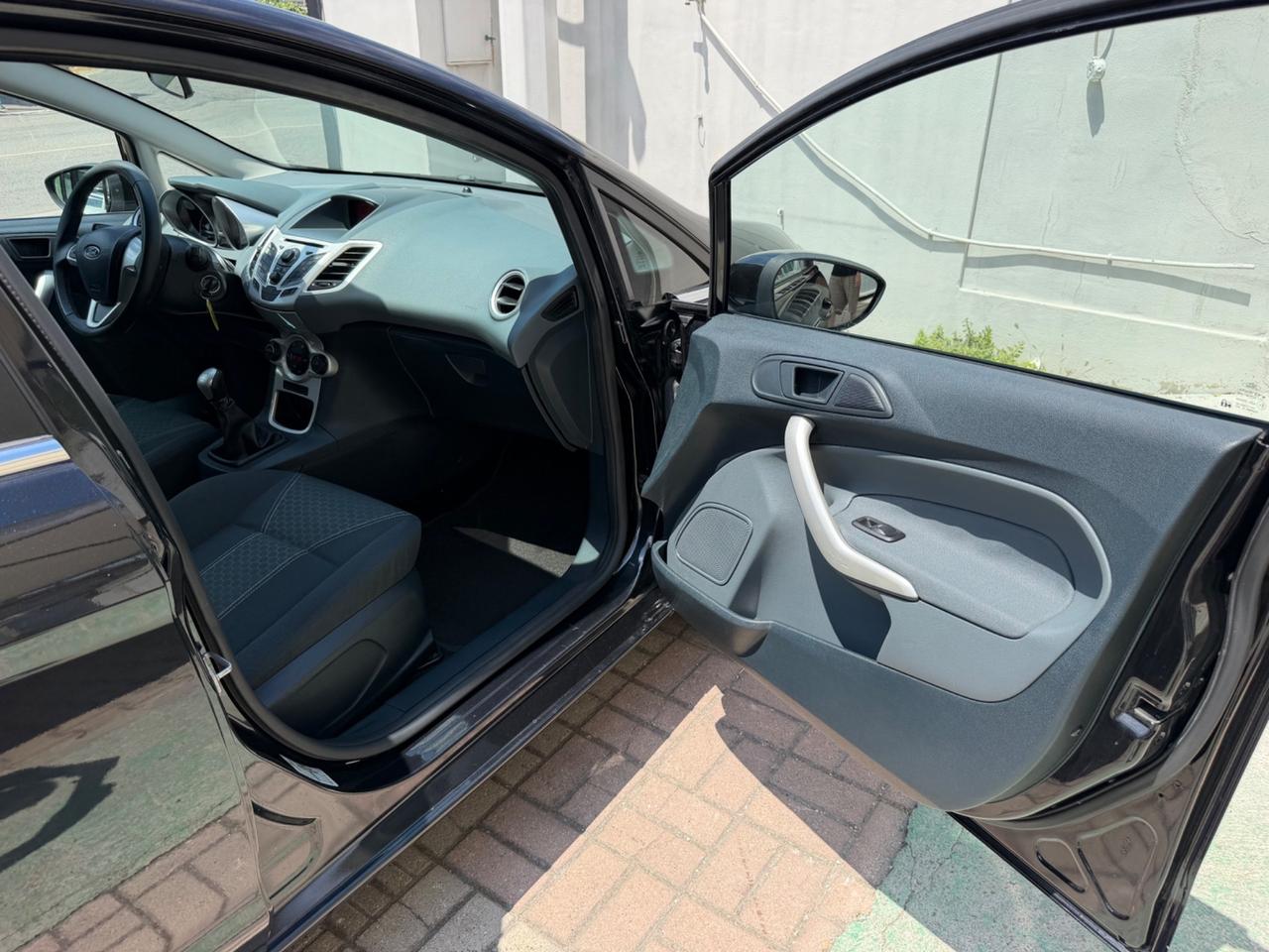 Ford Fiesta 1.4 TDCi Titanium - GARANZIA