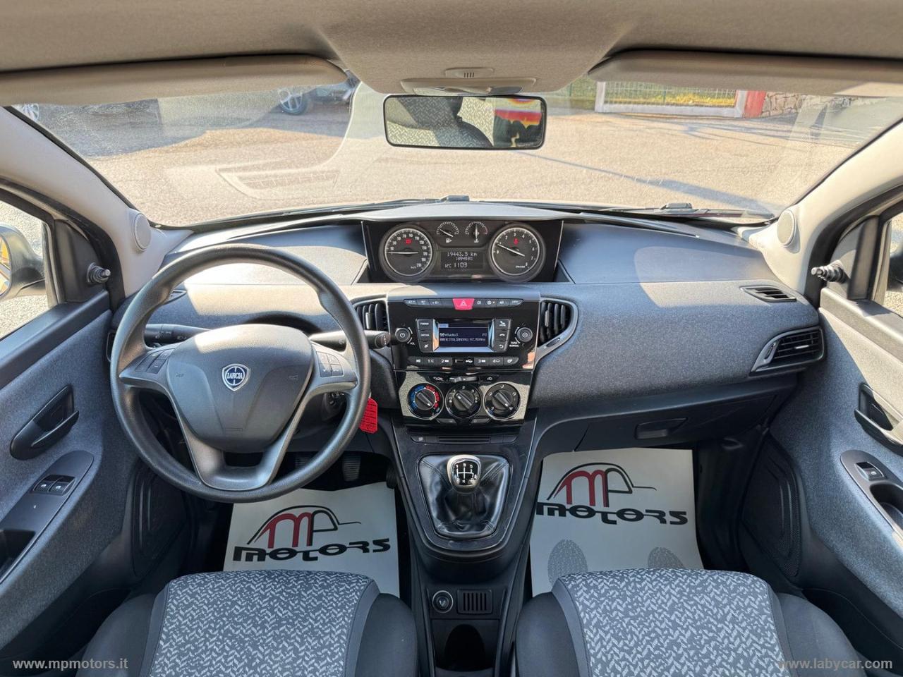 LANCIA YPSILON ELEFANTINO BLU 1.2 69CV 5P.