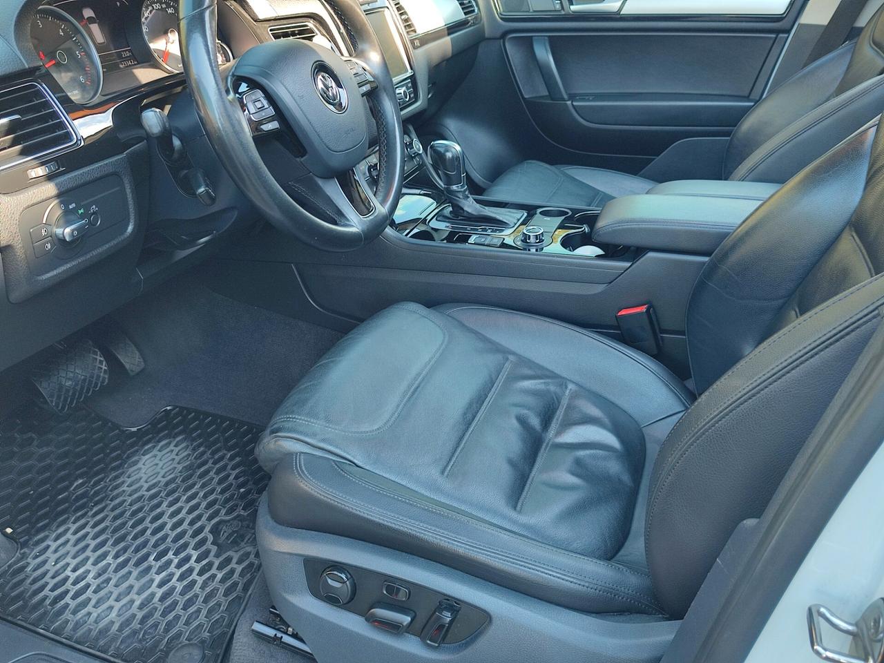 VOLKSWAGEN TOUAREG TDV6 FULL OPT NUOVA IN TUTTO UNICA