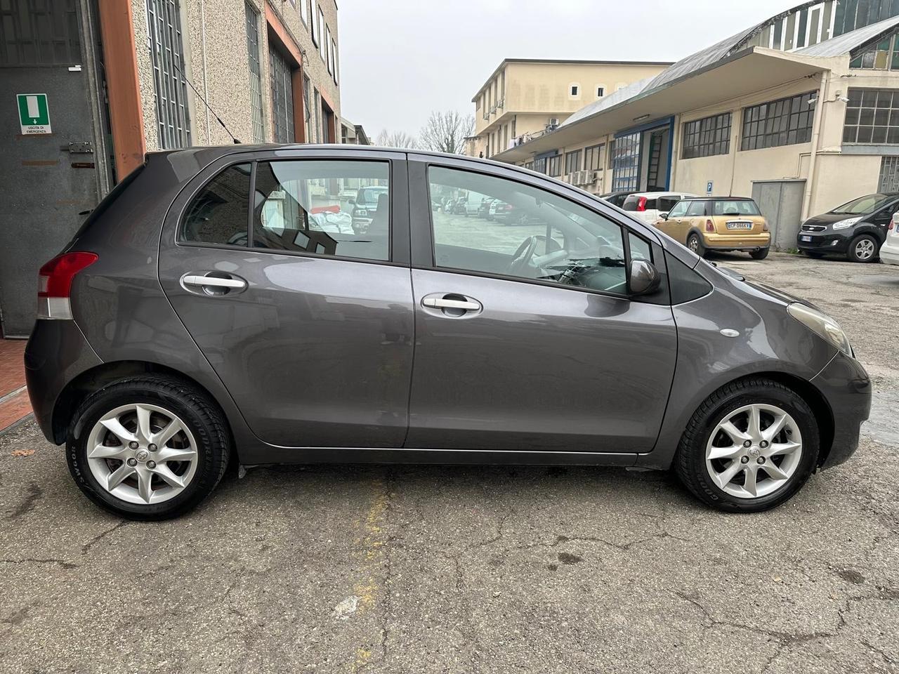 Toyota Yaris 1.3 5 porte M-MT Sol