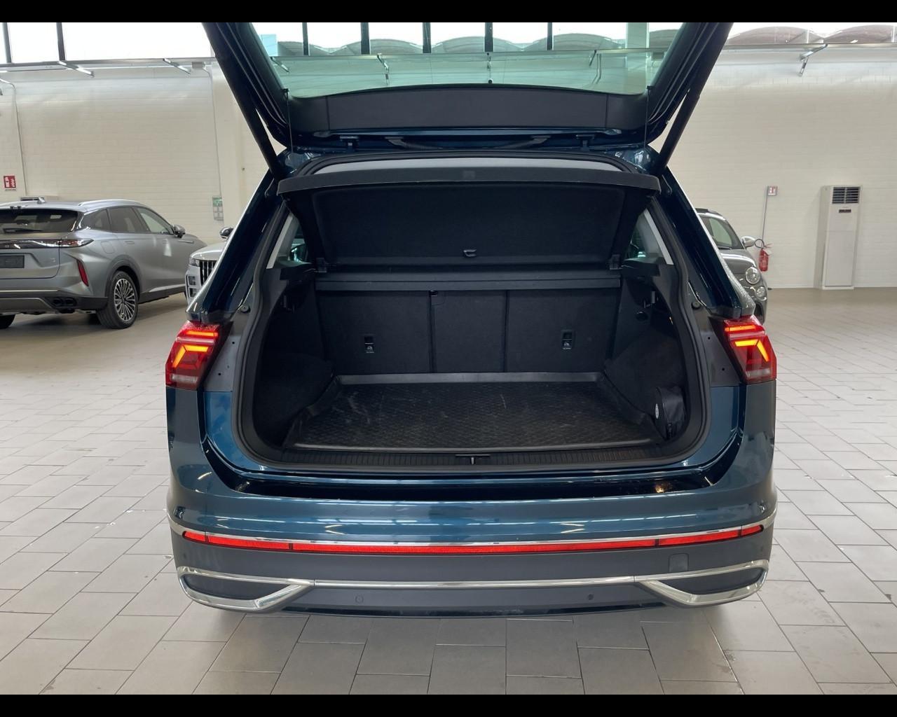 VOLKSWAGEN Tiguan 2ª serie - Tiguan 2.0 TDI 150 CV SCR DSG 4MOTION Elegance
