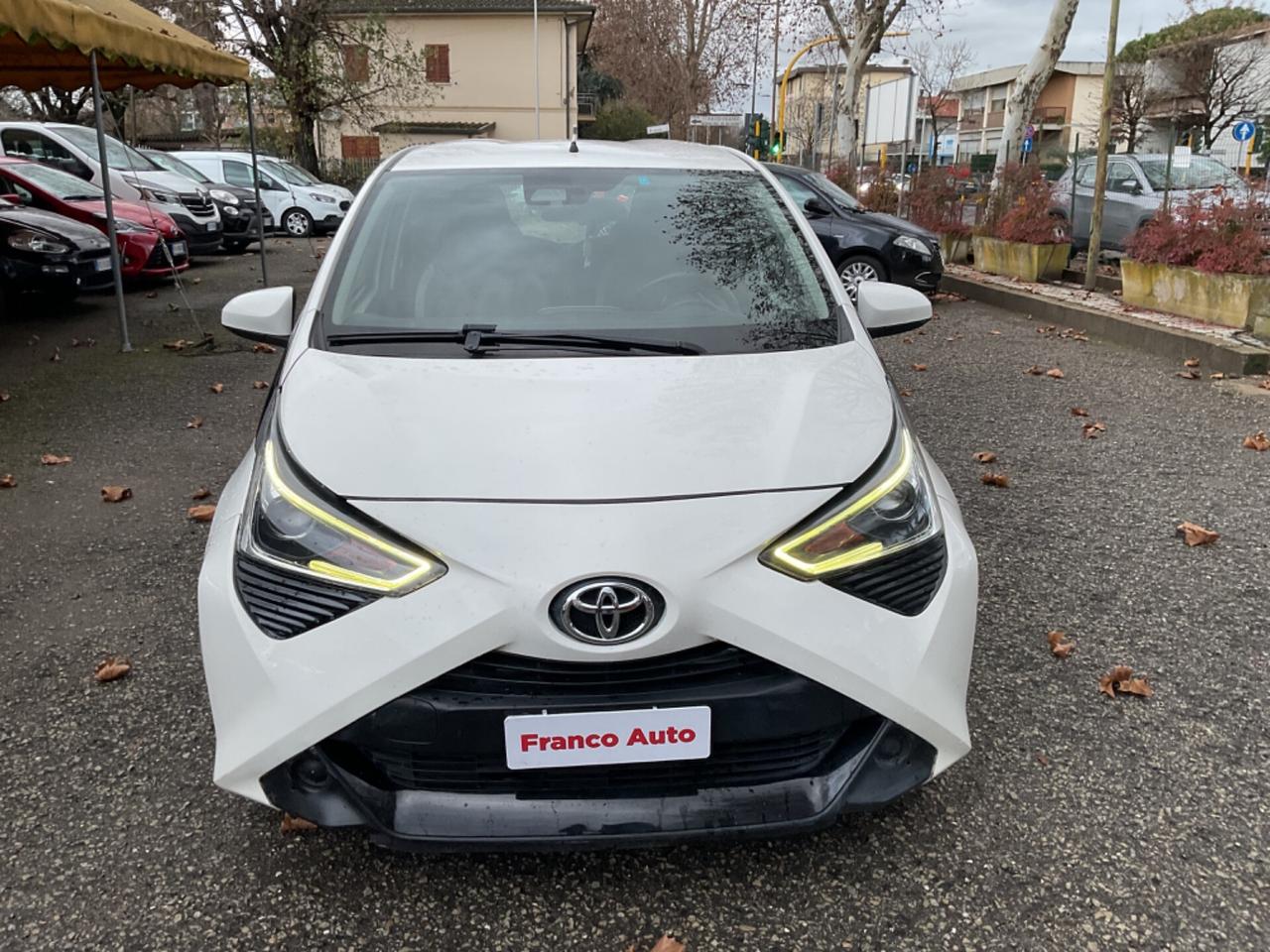 Toyota Aygo 1.0 VVT-i 72 CV 5 porte x-cite OK NEOPATENTATI
