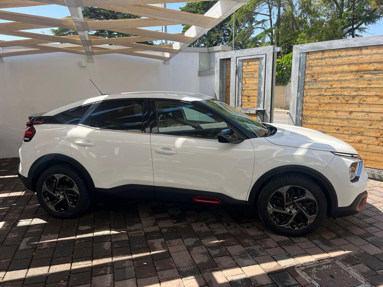 Citroen C4 BlueHDi 130 S&S EAT8 Shine