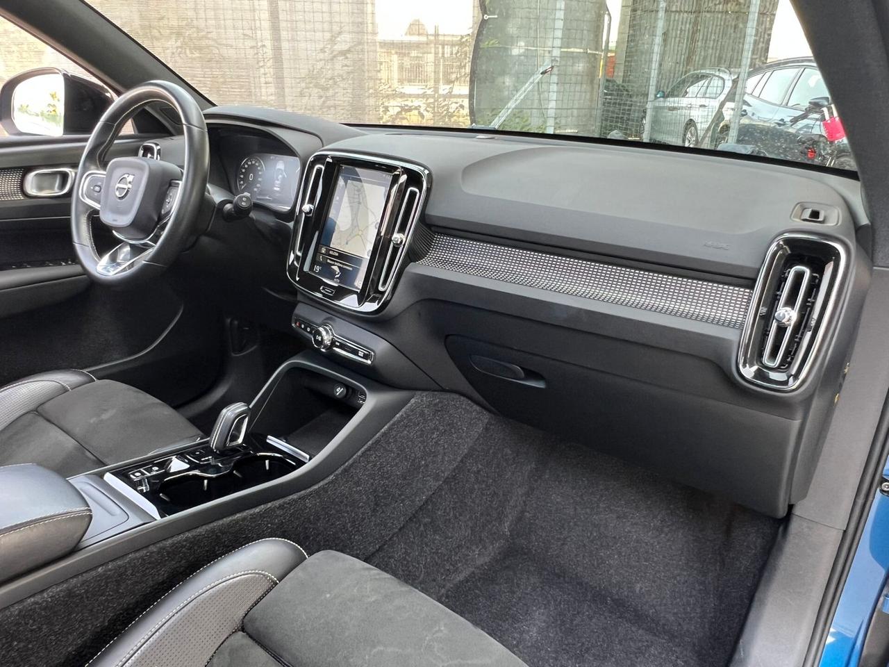 Volvo XC40 D3 R-design