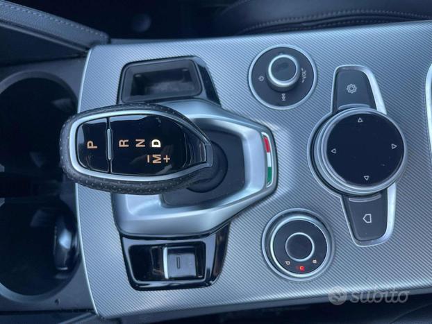 ALFA ROMEO Stelvio 2.0 Turbo 280 CV AT8 Q4 Veloc
