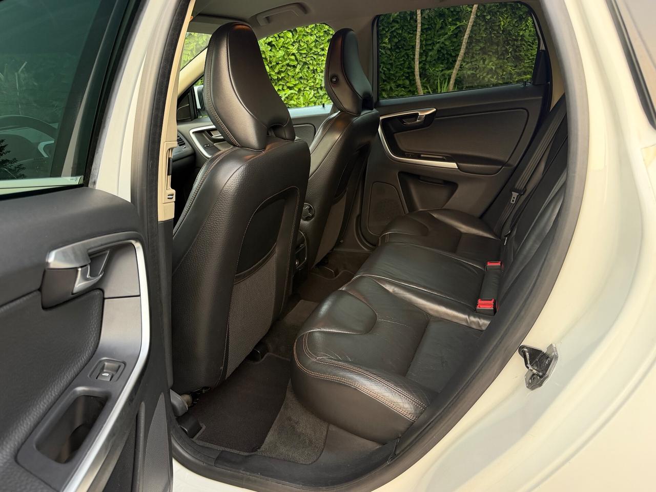 Volvo XC 60 D3 2.0 163CV 2011 - AUTOMATICA