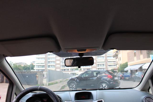 FORD Fiesta + 1.4 TDCi 68CV 3 porte U. Proprietario Neopat.