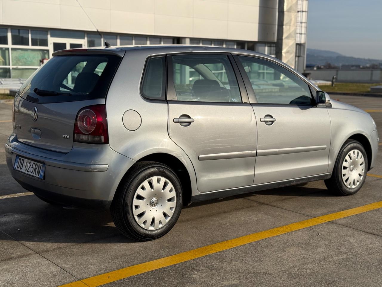 Volkswagen Polo 1.4/69CV TDI 5p. Sportline NEOPATENTI