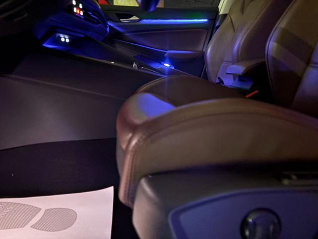 VOLKSWAGEN Golf 2.0 TDI DSG SCR Life COCKPIT-LUCI AMBIENTE