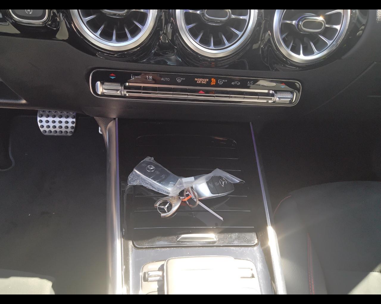 Mercedes-Benz GLA-H247 2020 - GLA 200 d Premium auto