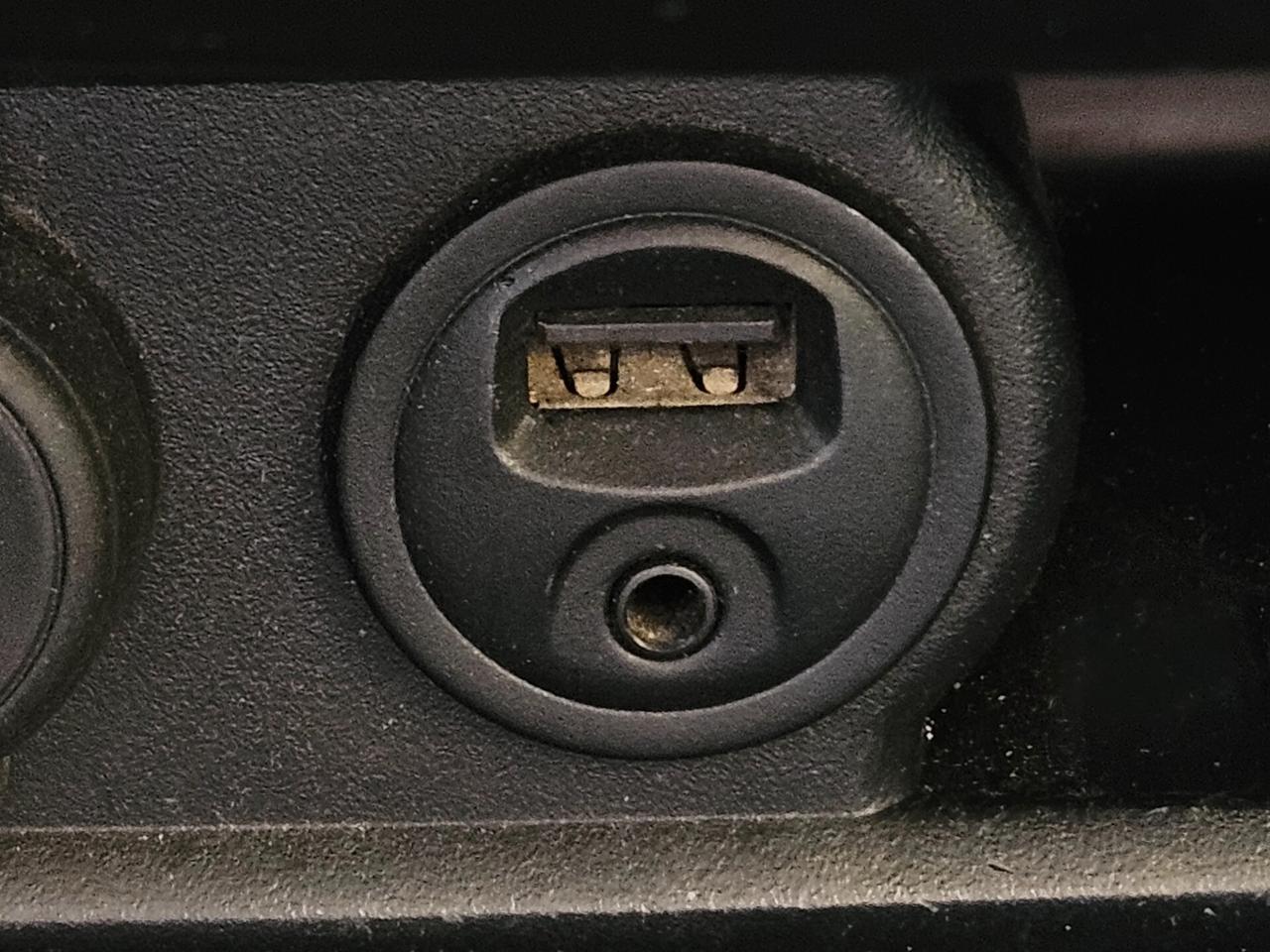 PEUGEOT 208 1200 BENZINA 82 CV UNICO PROPRIETARIO