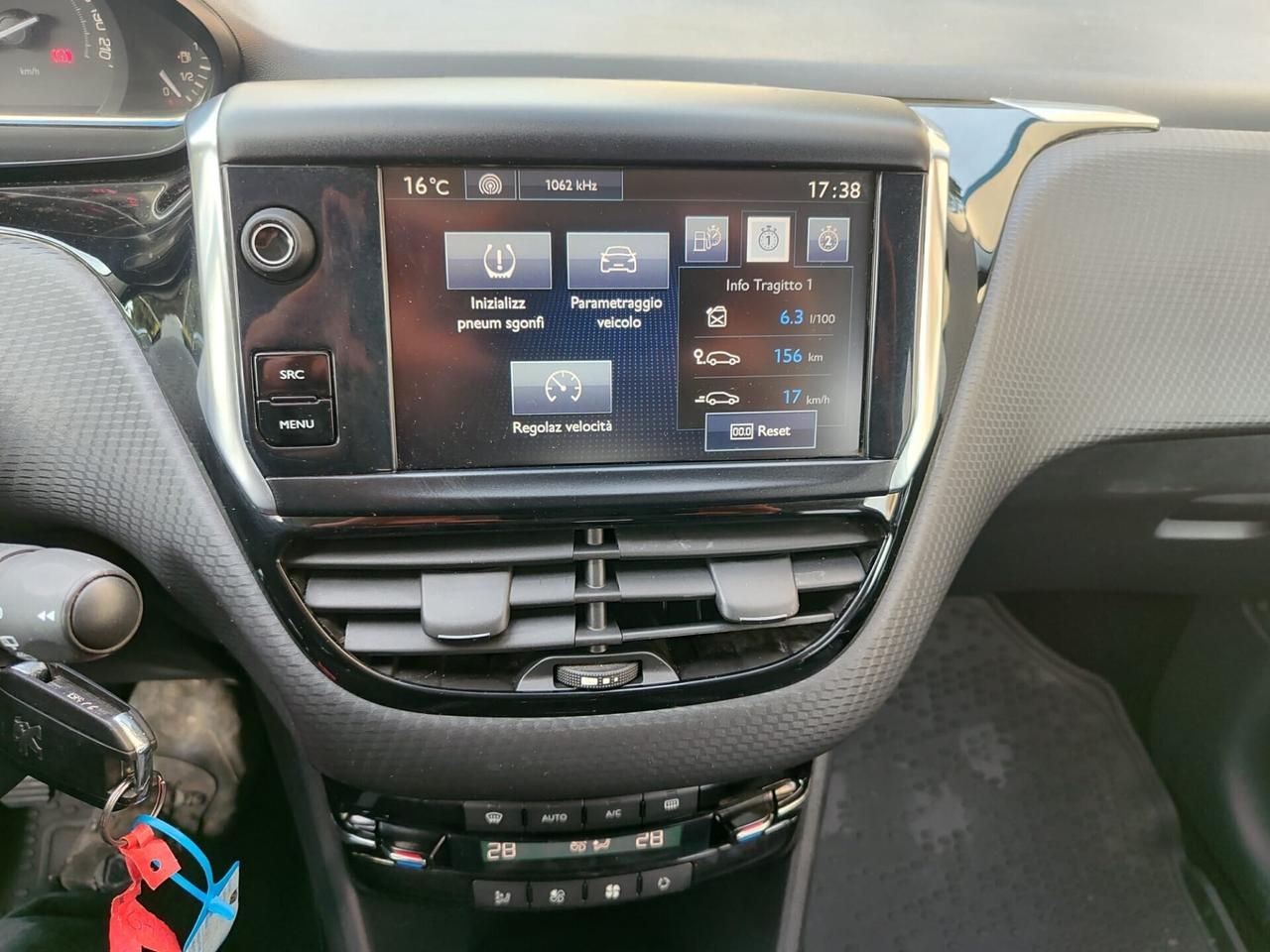 Peugeot 2008 1.6 BlueHDi 100 CV ALLURE 2016