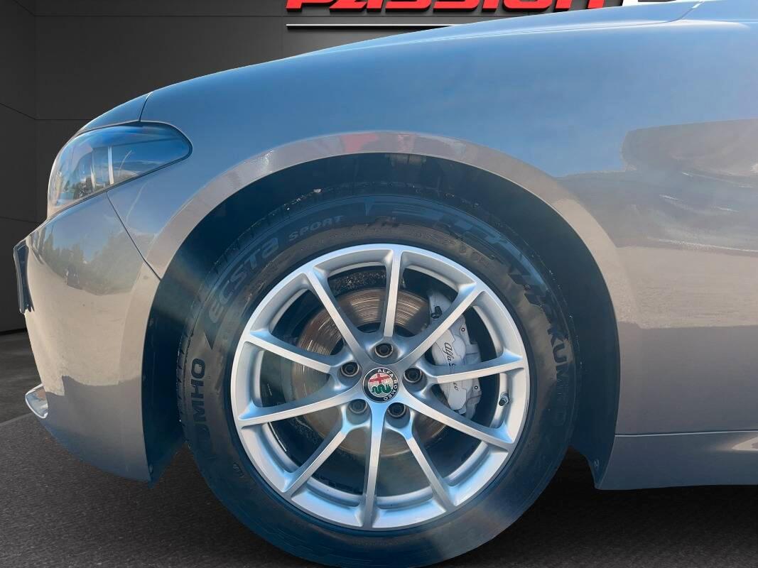 Alfa Romeo Giulia 2.2 t Business 160cv my19