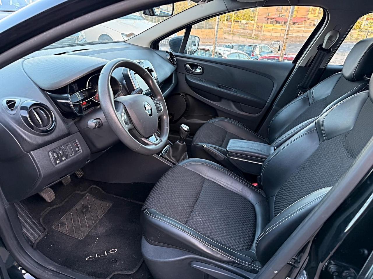 Renault Clio 90 CV 5P Moschino Intens 12 MESI DI GARANZIA