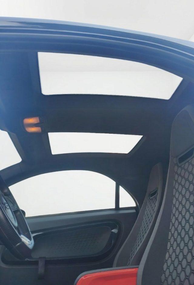 XEV YOYO Elettrica Clima Bluethoot Unico Proprietario