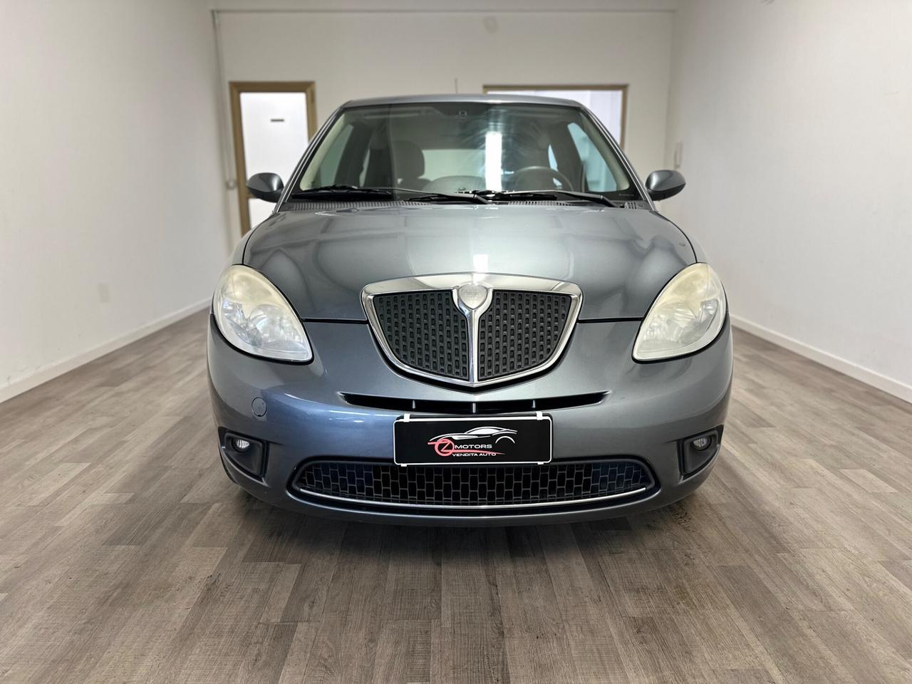 Lancia Ypsilon 1.2 Argento GPL