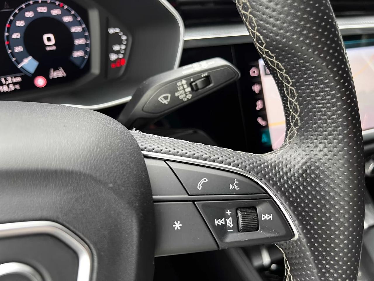 Audi Q3 35 TFSI S line edition