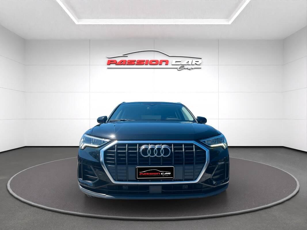 Audi Q3 35 2.0 tdi Business s-tronic
