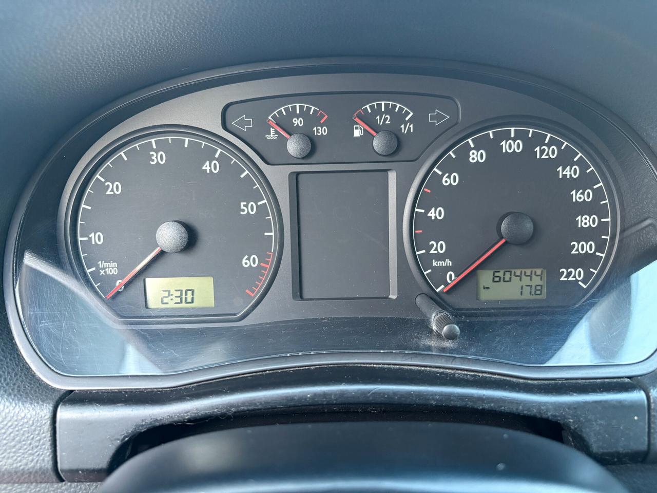 Volkswagen Polo 1.4 16V 5p. Trendline 60.000 Km.