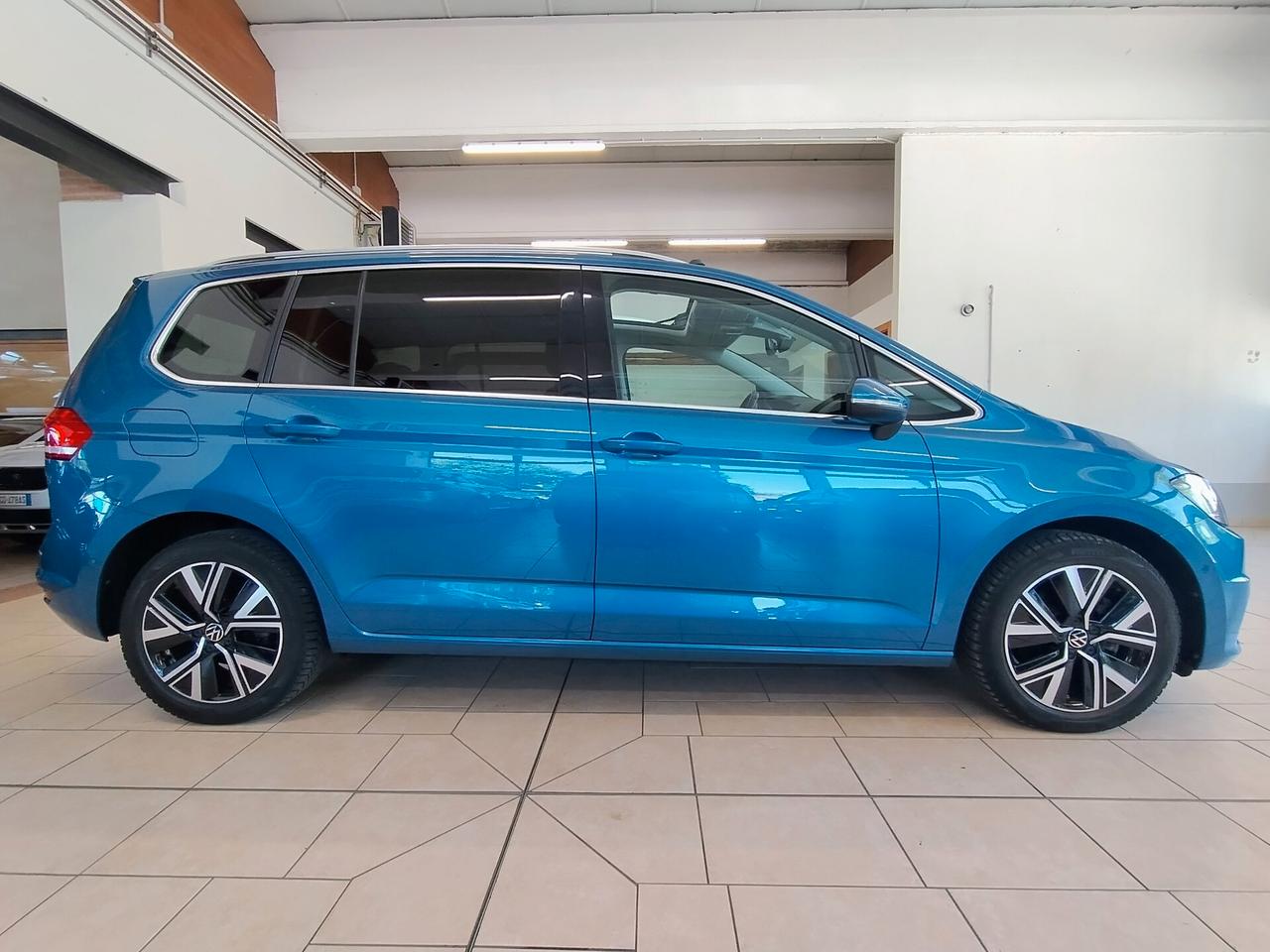 VOLKSWAGEN Touran 2.0 TDI 150CV DSG 7POSTI TETTO ACC