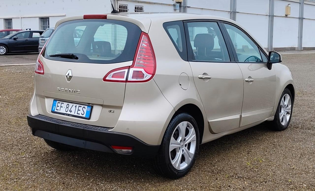 Renault Scenic Scénic X-Mod 1.5 dCi 110CV Luxe