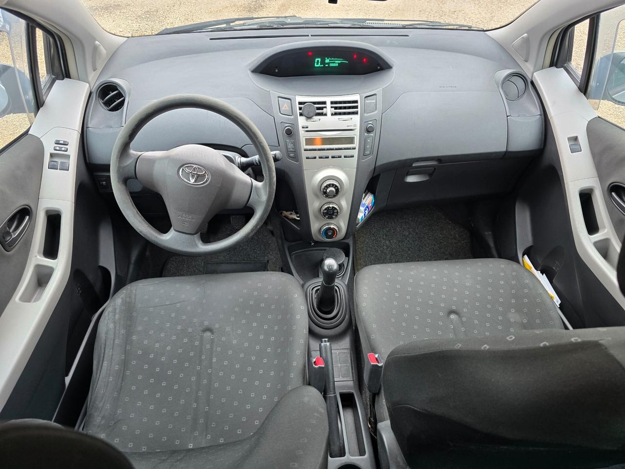 Toyota Yaris 1.0 5 porte