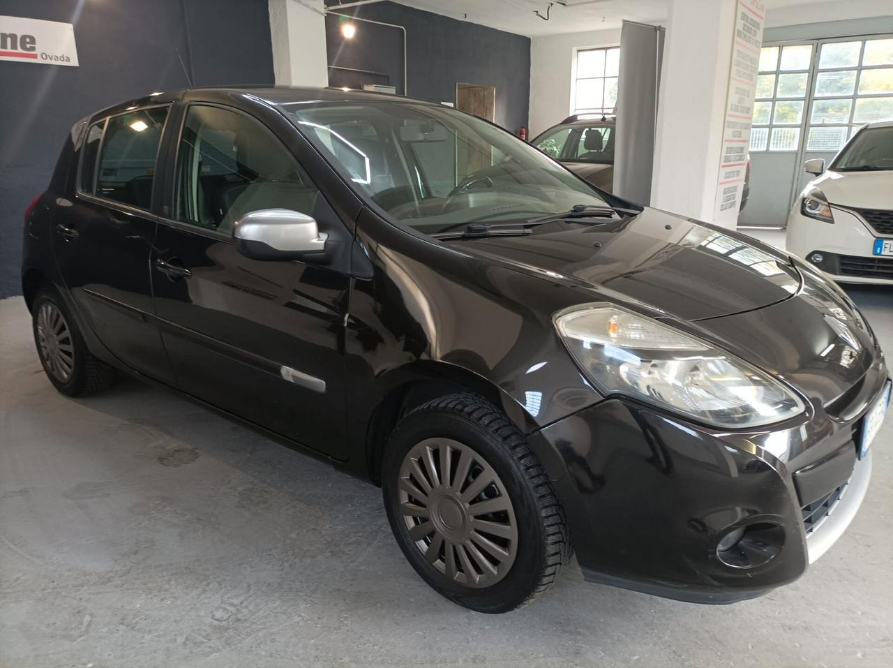 Renault Clio 1.2 16V (IN TRATTATIVA)
