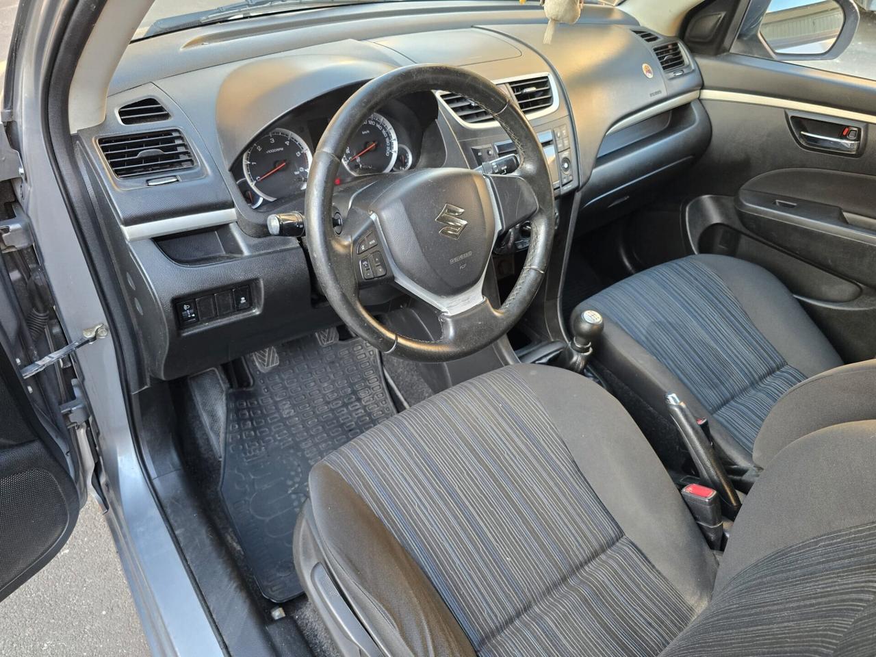 Suzuki Swift 1.3 DDiS 5 porte B-Cool Bi-Color