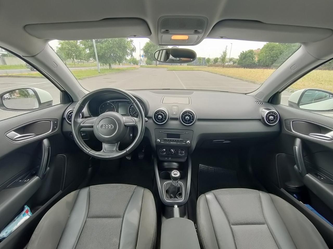 AUDI A1 1.6 tdi Attraction c/clima 90cv
