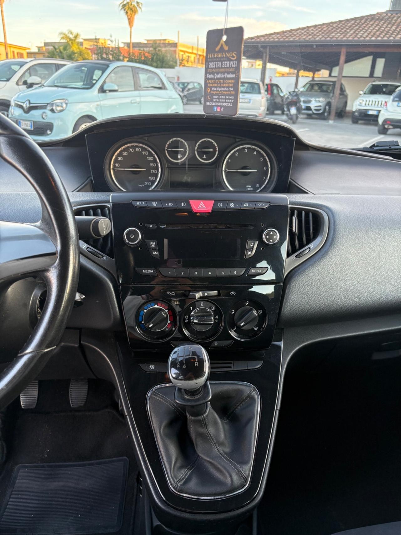 Lancia Ypsilon 1.2 69 S&S Platinum GPL