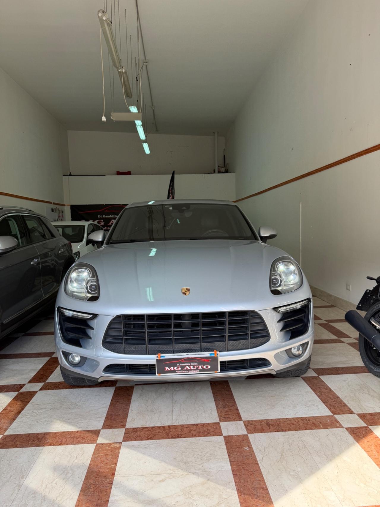 Porsche Macan S