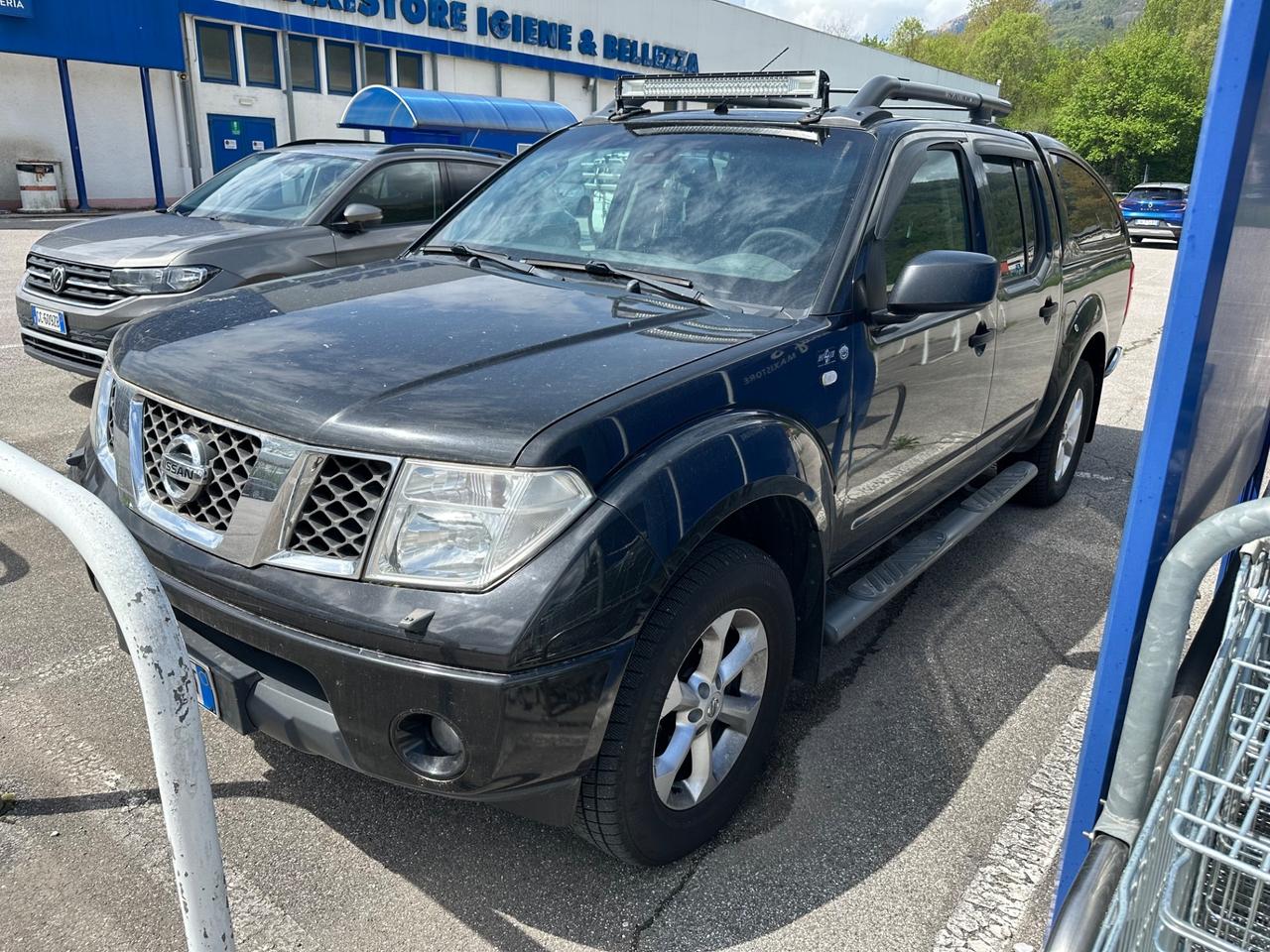 Nissan Navara 2.5 dCi 4 porte Double Cab LE