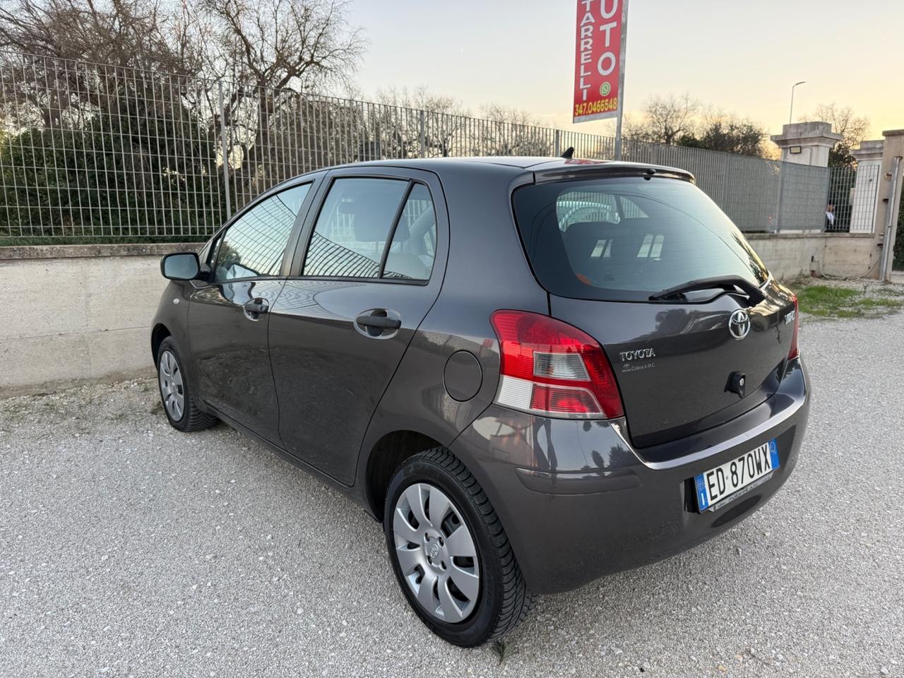 Toyota Yaris 1.0 5 porte Sol