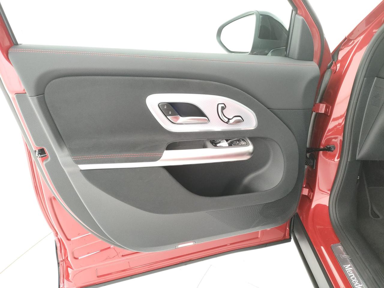 Mercedes-Benz GLB 200 4MATIC