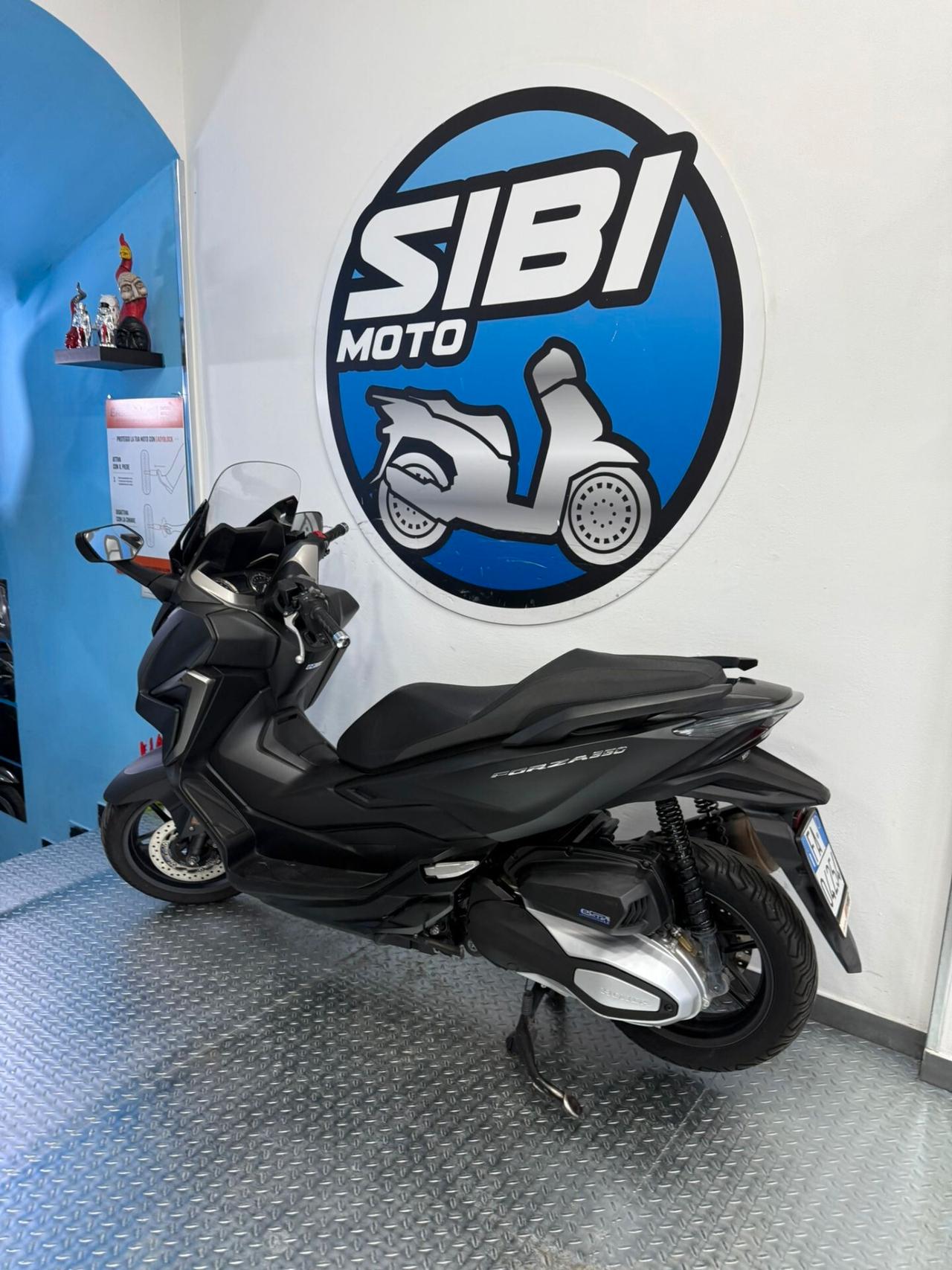 Honda Forza 350