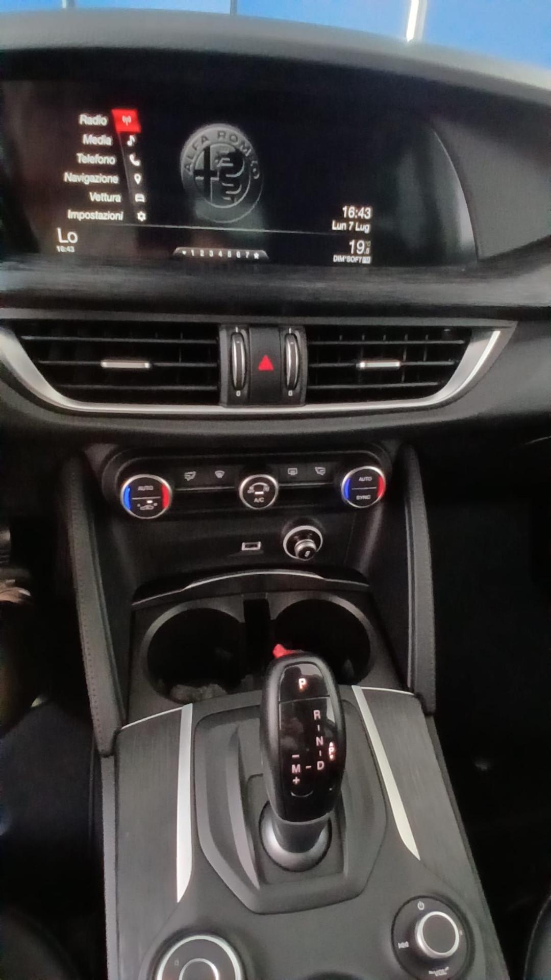 Alfa Romeo Stelvio 2.0 Turbo 280 CV AT8 Q4 Executive