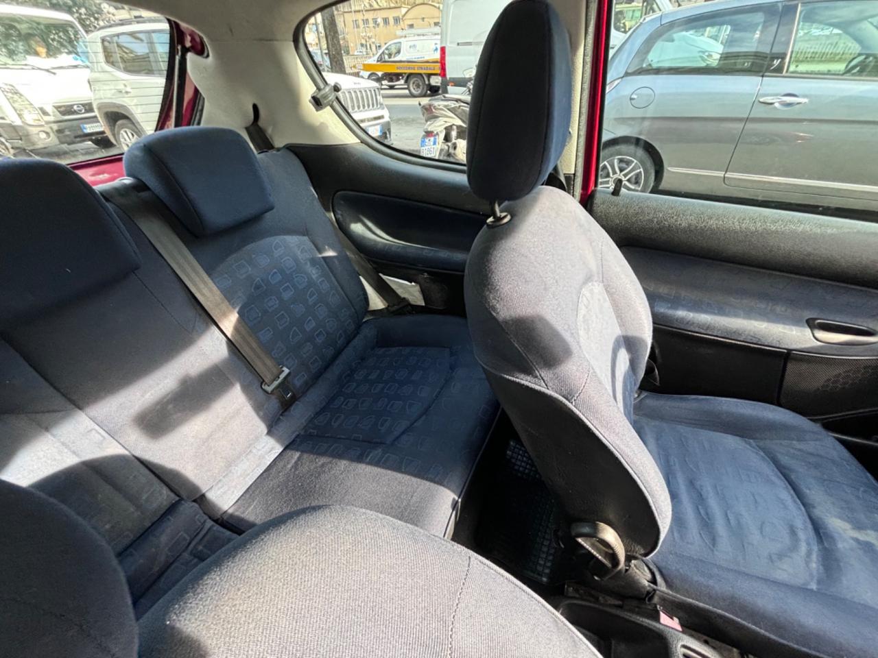 Peugeot 206 1.1 3p. XR