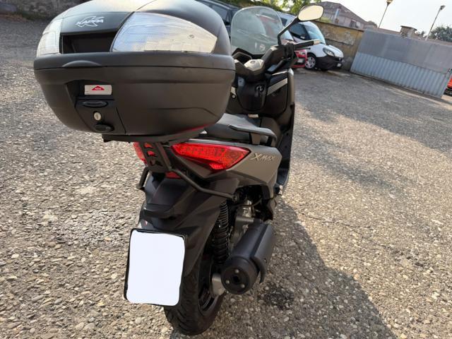 YAMAHA X-Max 125 X MAX 125cc CON BAULETTO solo 35000 KM